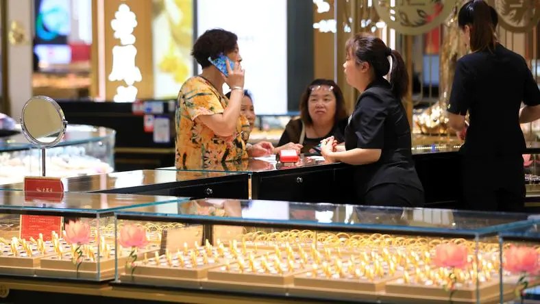 《神探狄仁杰》:人人都想当女皇!肖清芳为什么管不了金木兰?