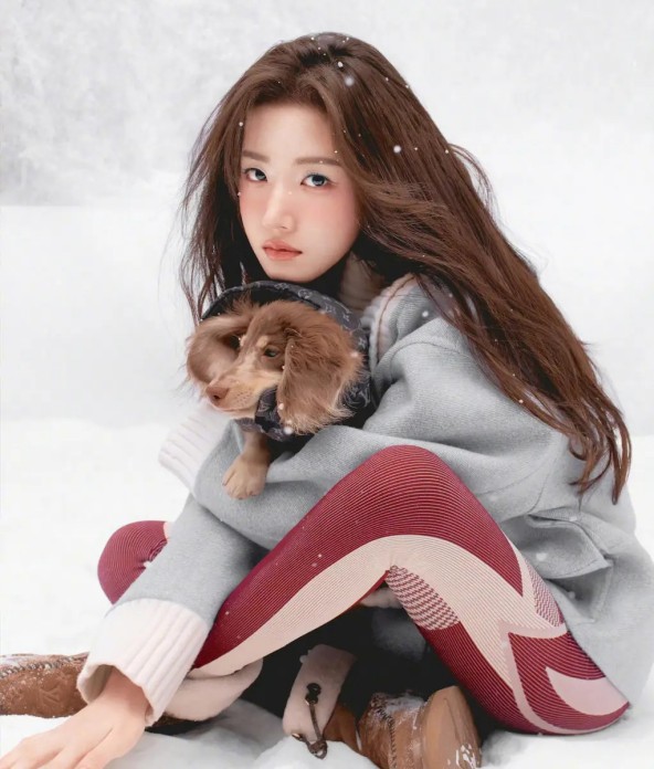 胡彦斌易梦玲恋情瓜后续，女方称拥吻视频是AI合成，更多实据曝光