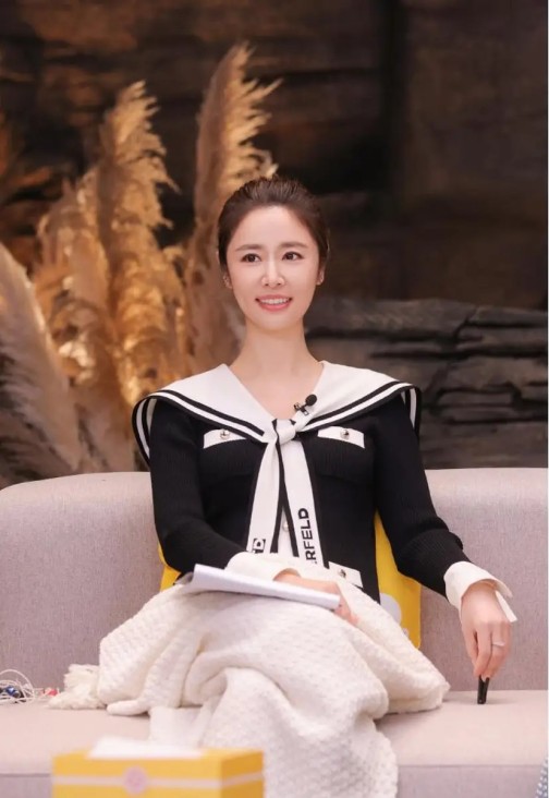 又一款脱发“神药”要来了？Clascoterone 5%：30年停滞后的机制突破与千亿市场新变量