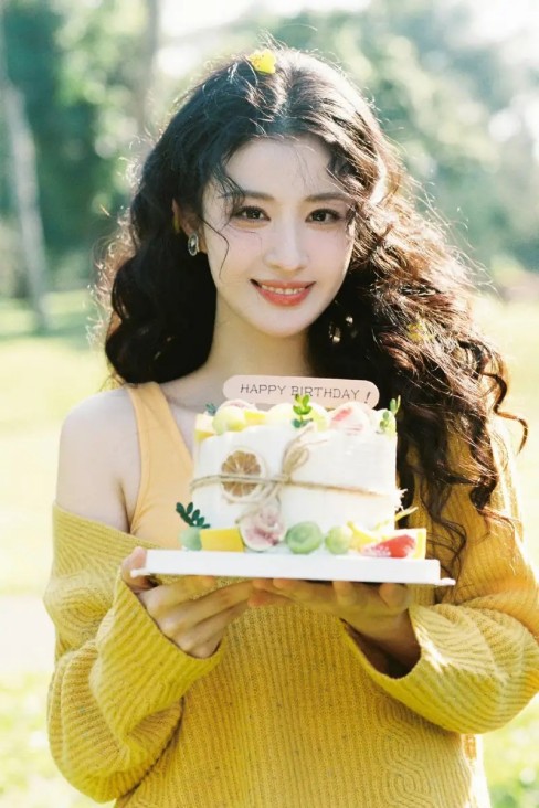 “火云邪神”梁小龙离世：睡梦中告别，江湖再无“陈真”